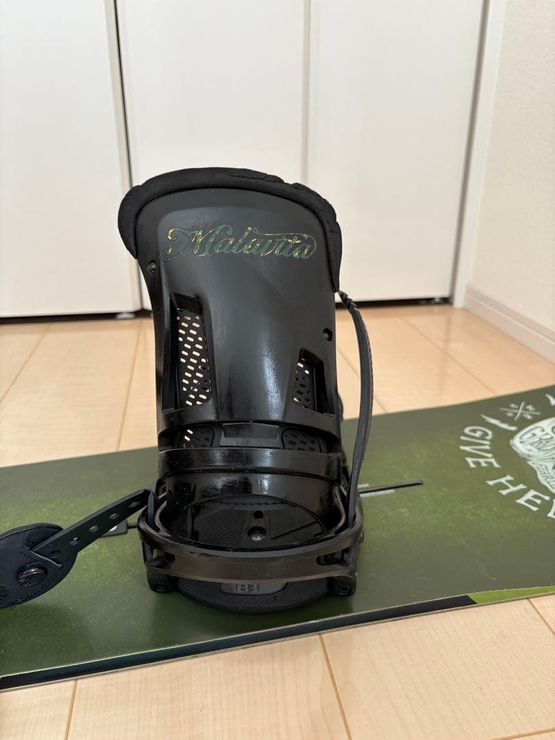 スノーボード（バートン）、ビンディング（バートン）、ブーツ（サロモン）、ゴーグル