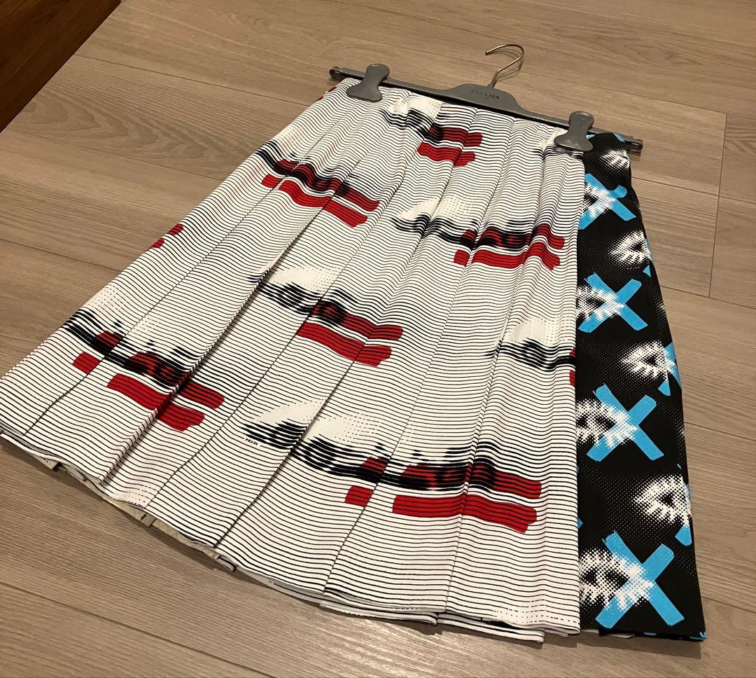 【PRADA】プリーツスカート 異素材ミックス／ランウェイコレクション