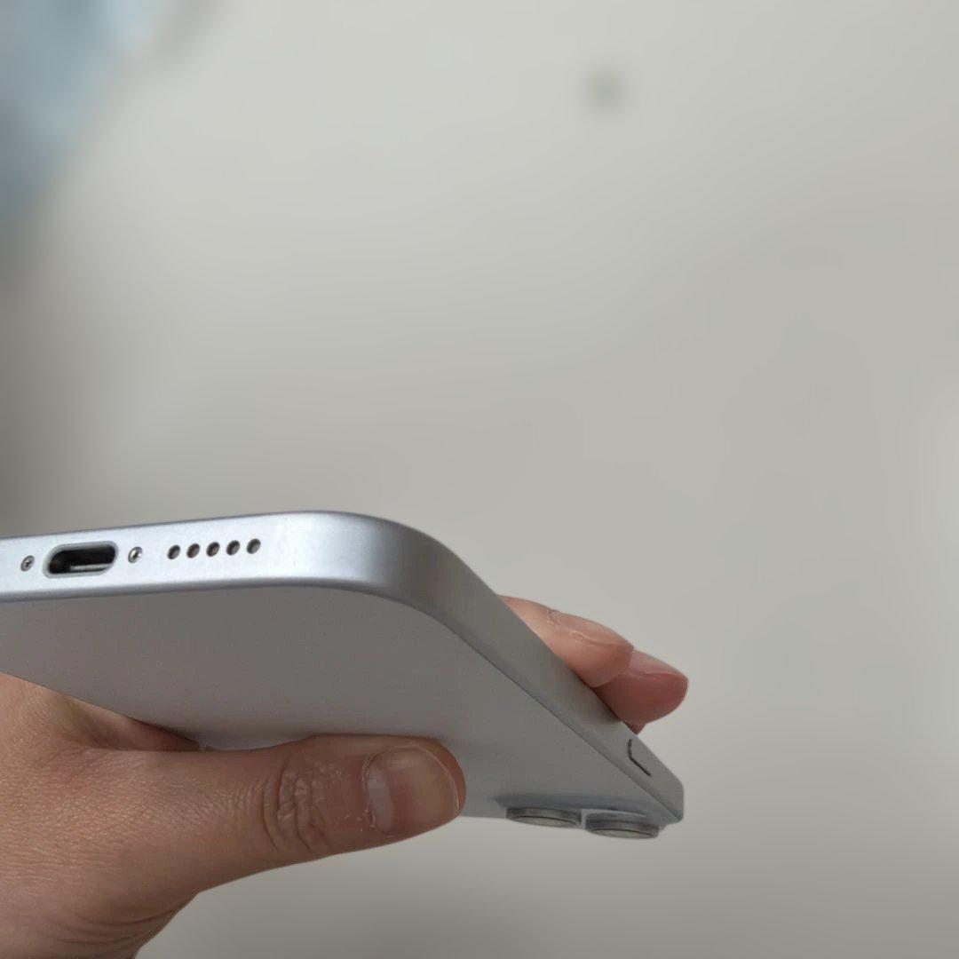 Apple iPhone15 256GB 本体 ブルー