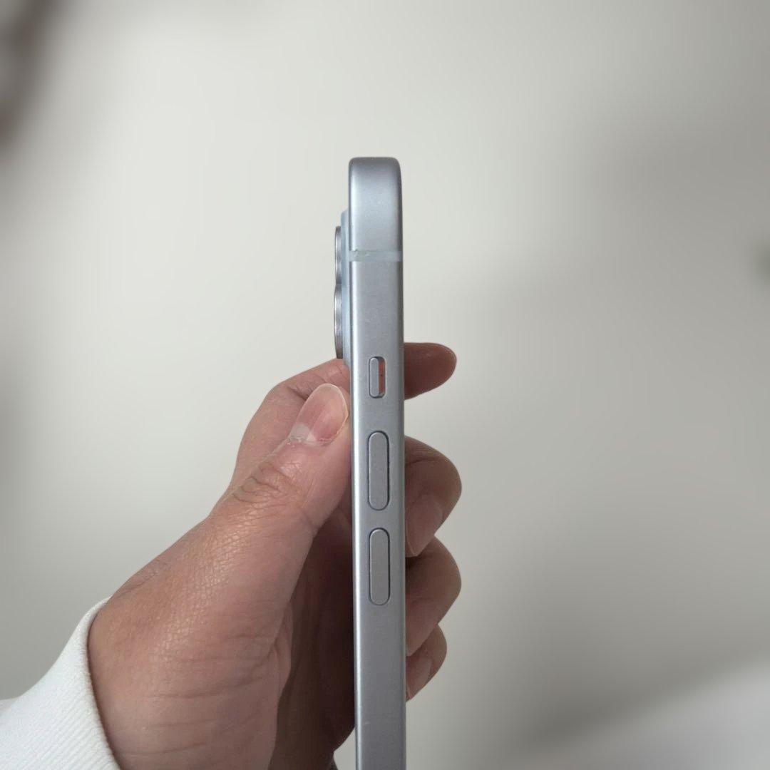 Apple iPhone15 256GB 本体 ブルー