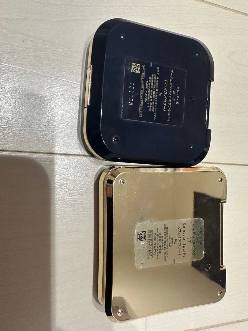 クレ・ド・ポー ボーテ プレストパウダーとハイライト