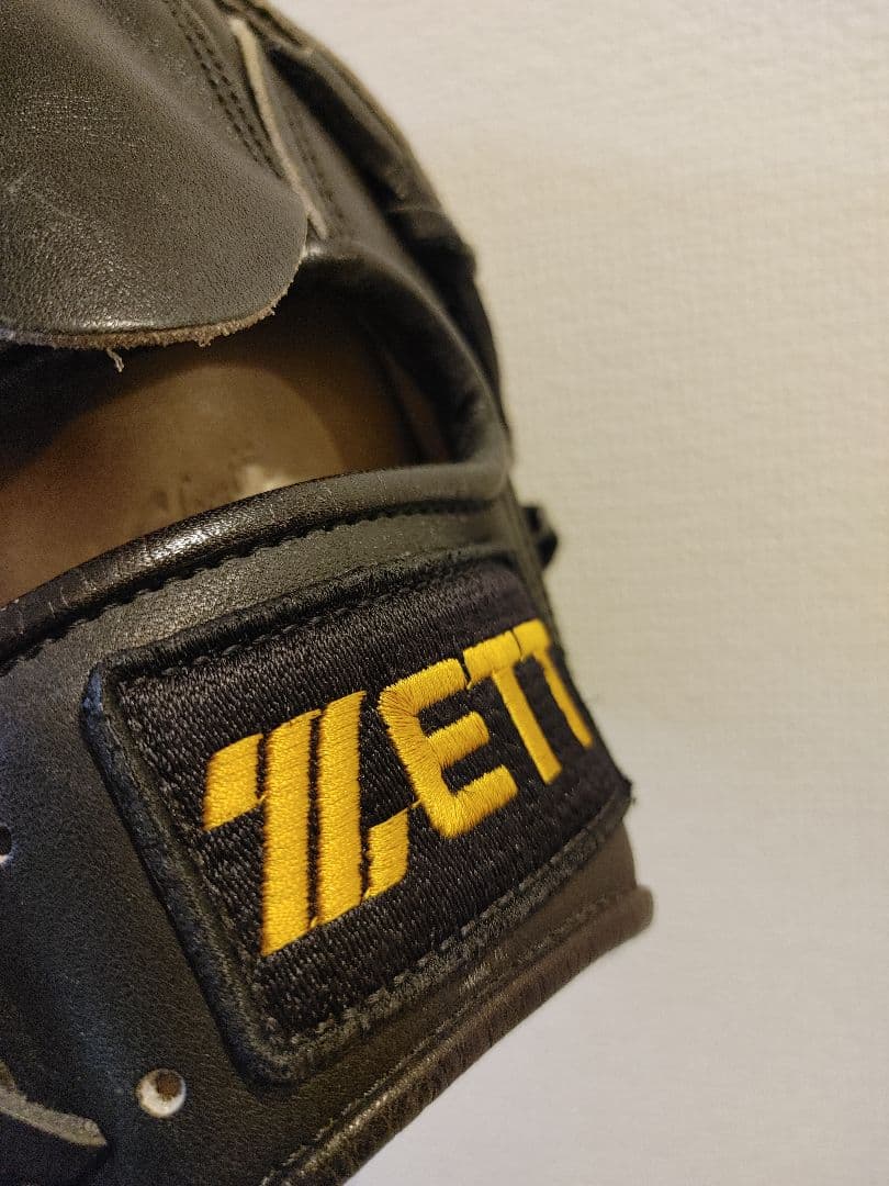 ゼット プロステイタス 軟式 投手 右投げ ブラック 指カバー