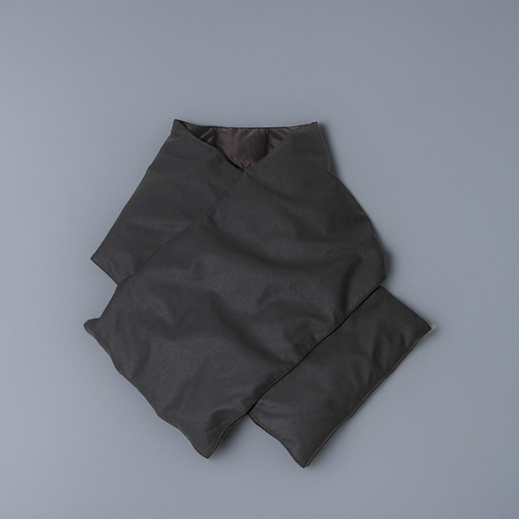 ホワイトマウンテニアリング タイオン シンセティックレザー ダウンマフラー