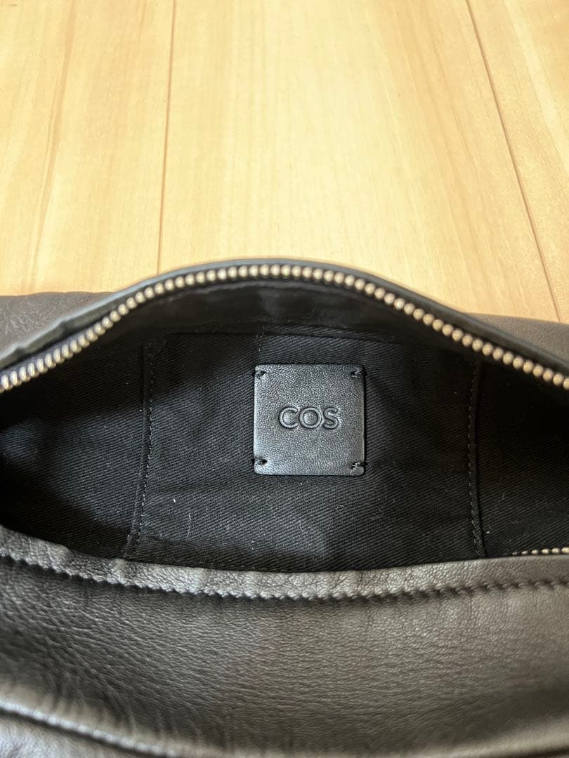 COSレザープリーツベルトバッグ