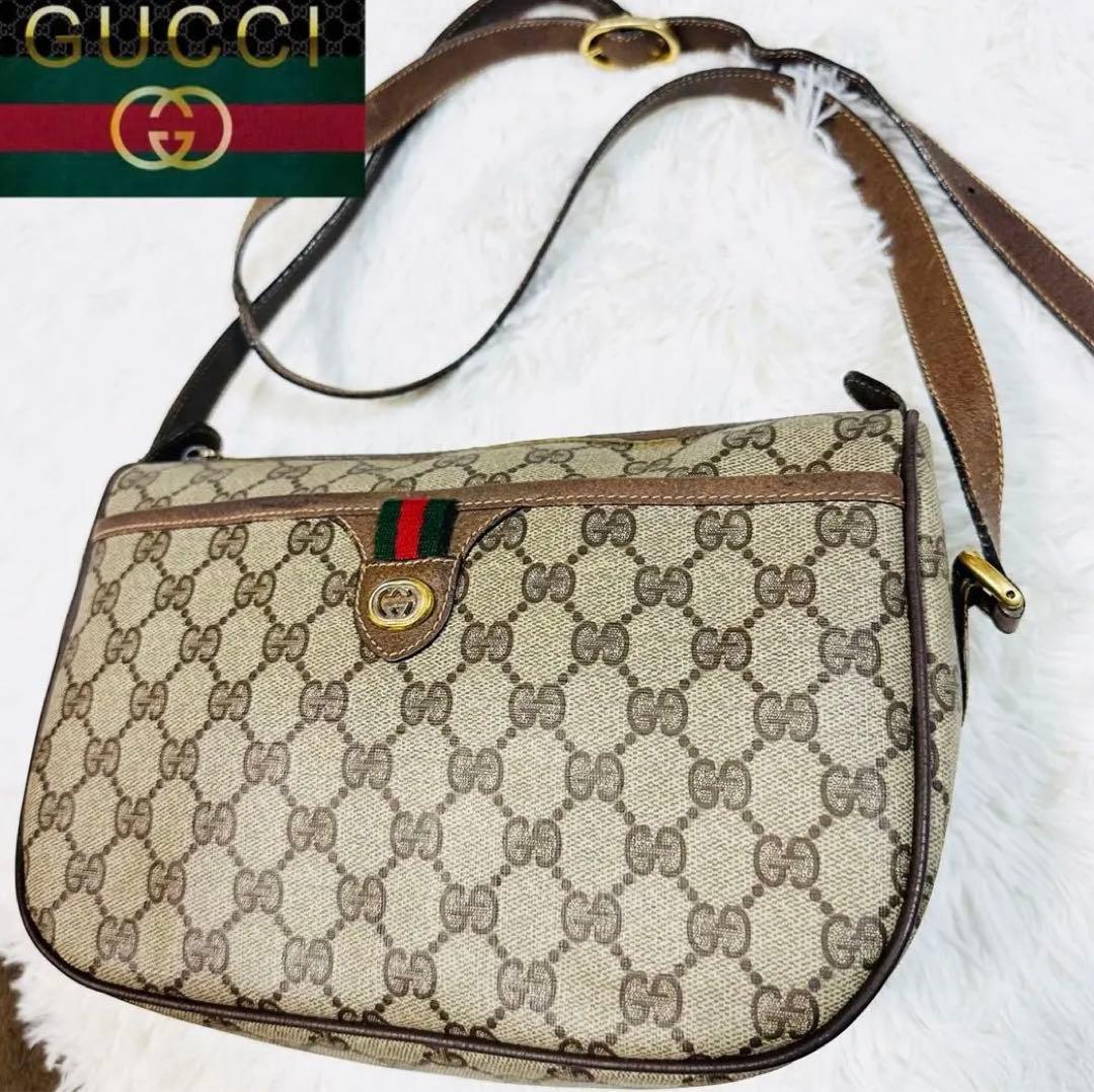 GUCCI ベージュ GGパターン ショルダーバッグ