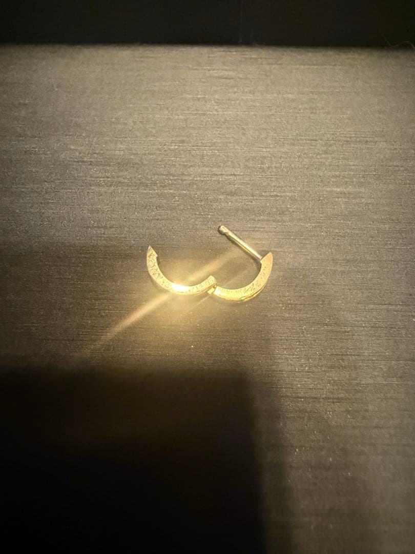 18金 フープピアス ダイヤモンド 0.1ct ゴールド 1.6×9.6mm