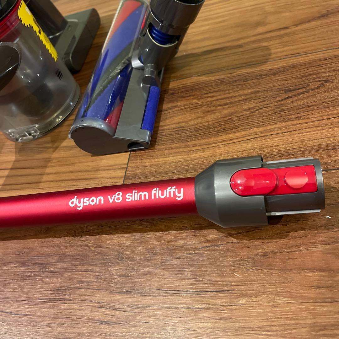 使用回数少 dyson ダイソン SV10K v8 slim fluffy