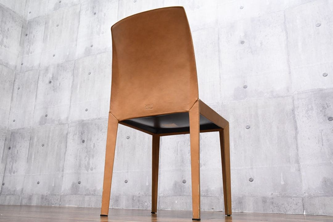 EEK126 イタリア製 ポルトローナフラウ LOLA ローラ ダイニングチェア