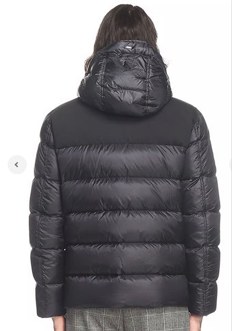 【美品】Herno【ヘルノ】素材切り替えダウン　フード脱着可能　サイズ46 黒