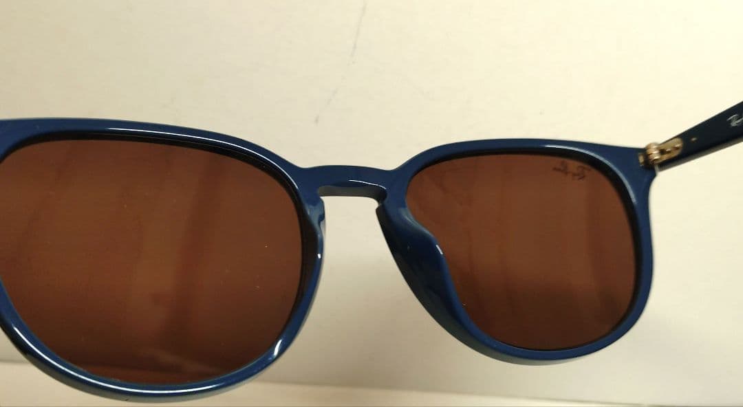 Ray-Ban 人気のプレミア生産終了モデル RB4259F 未使用品