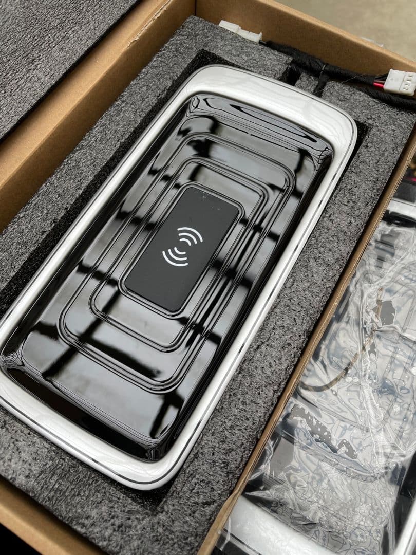 w447 RHD BR447 プラチナスウィート　後席置くだけ充電器キット　左右