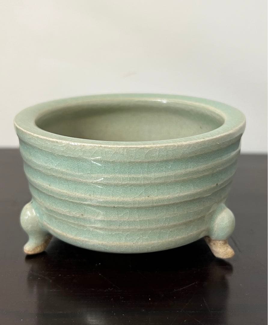 古美術 青磁三足香炉 XG2-22 - メルカリ