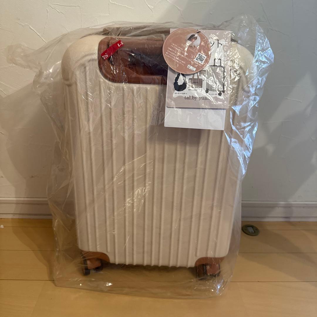 新品　大人気商品　しまむら　yumi キャリーバッグ　キャリーケース