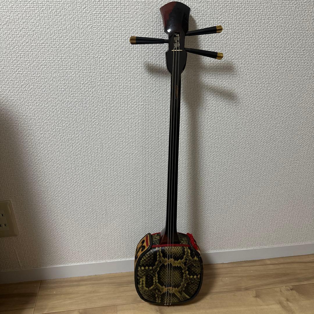 三味線本体 蛇皮装飾 専用ケース付き