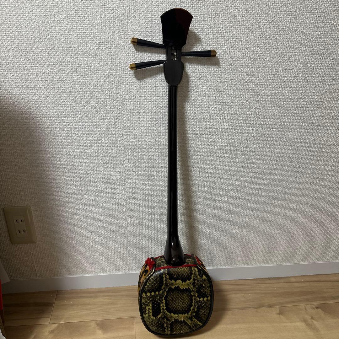 三味線本体 蛇皮装飾 専用ケース付き