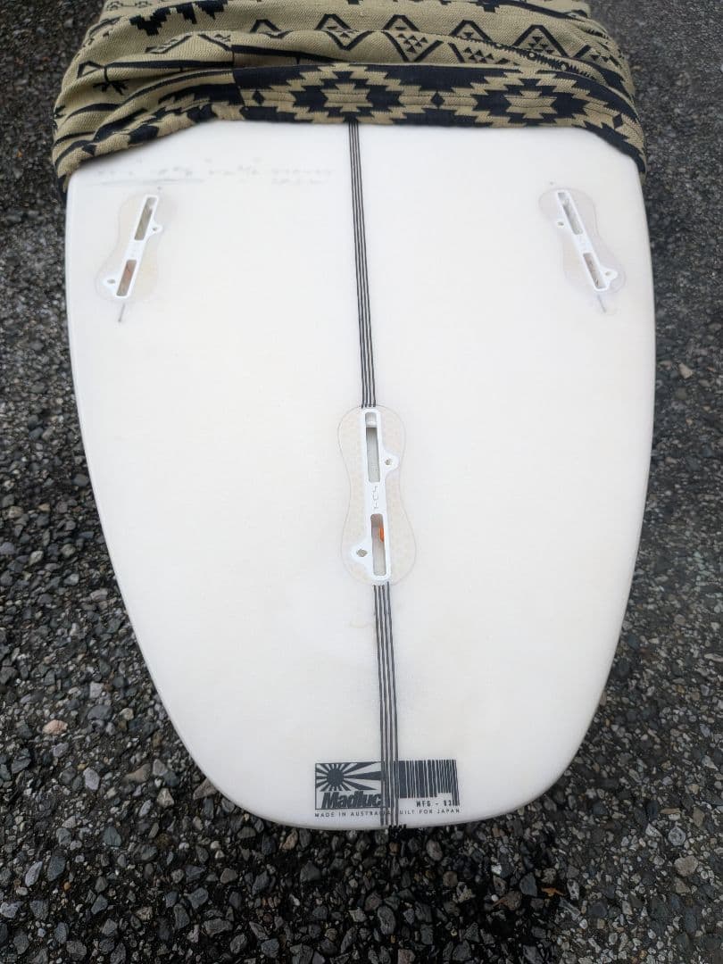 JSサーフボード ゼログラビティ 5'7”　24.3L