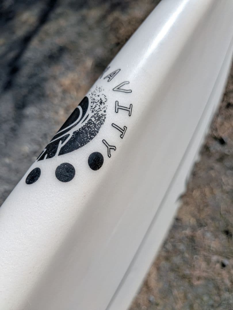 JSサーフボード ゼログラビティ 5'7”　24.3L