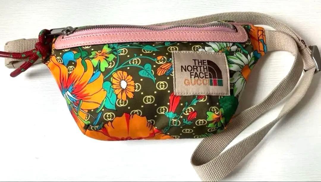 グッチ×ノースフェイス　GUCCI×THE NORTH FACE ボディバック