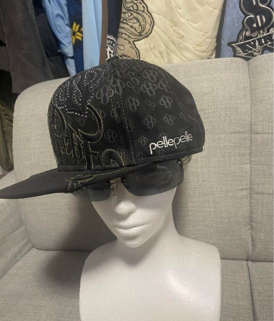 pellepelle 4点セット刺繍入りキャップ、リストバンド、 ネックレス