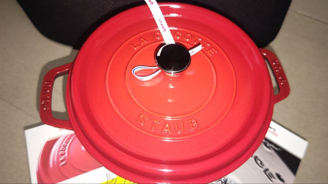 エ*ナ様 ストウブ　ピコココット　ラウンド　24㎝　チェリーレッド　40509-