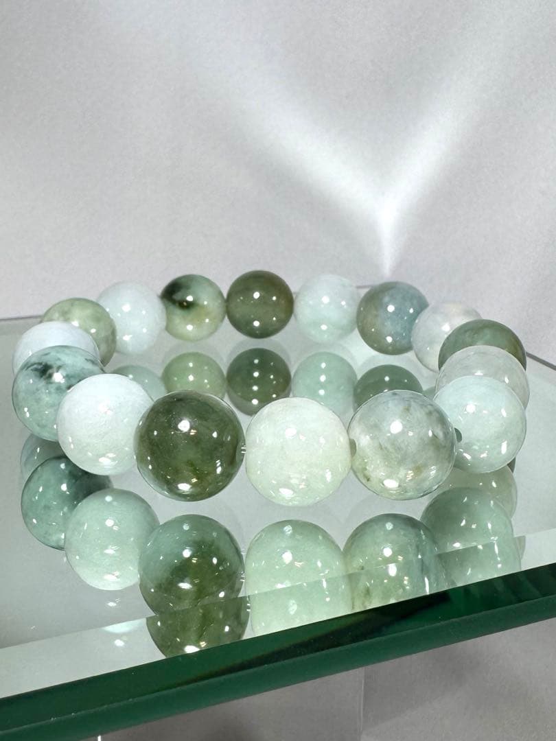 最高級糸魚川翡翠　約13mm