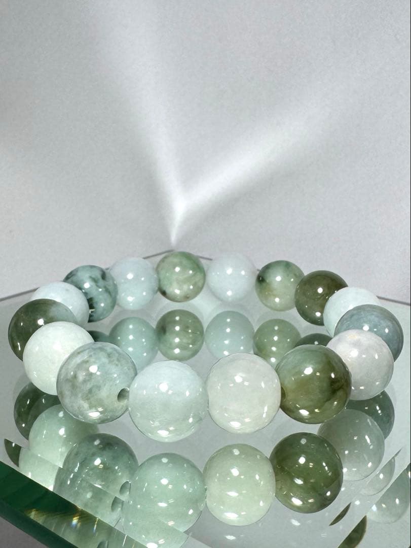 最高級糸魚川翡翠　約13mm