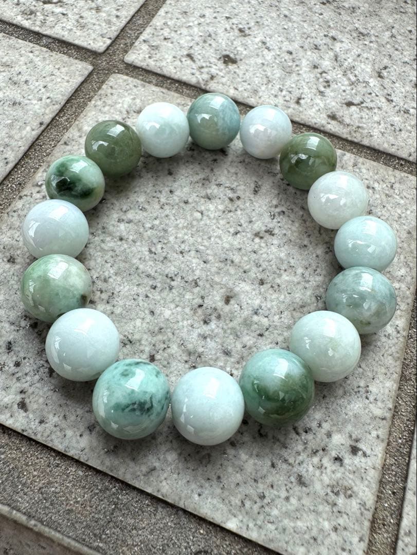 最高級糸魚川翡翠　約13mm