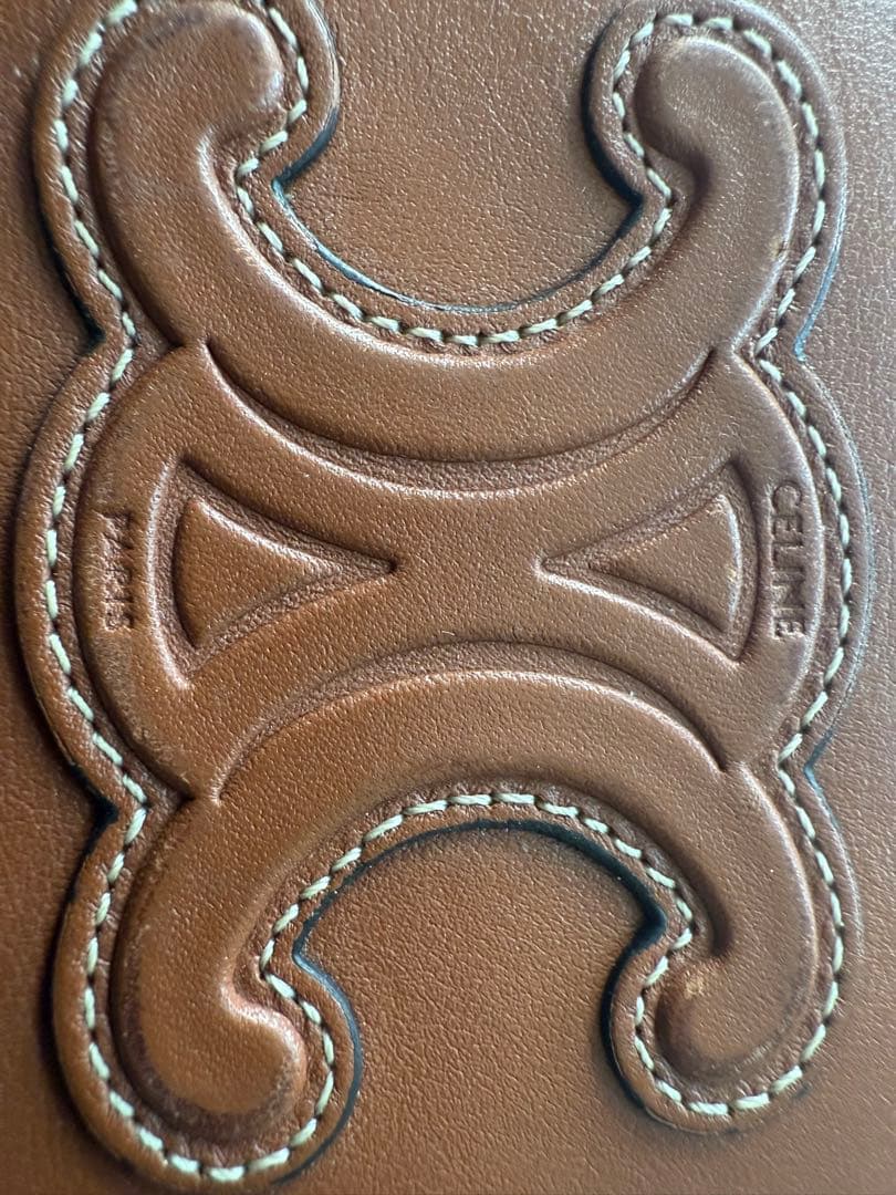 p*2様 セリーヌ　キュイル トリオンフ コンパクトジップ