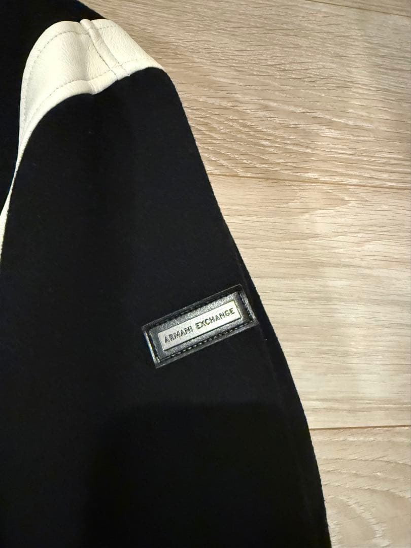 A|X ARMANI EXCHANGE ブラック スタジャン Mサイズ