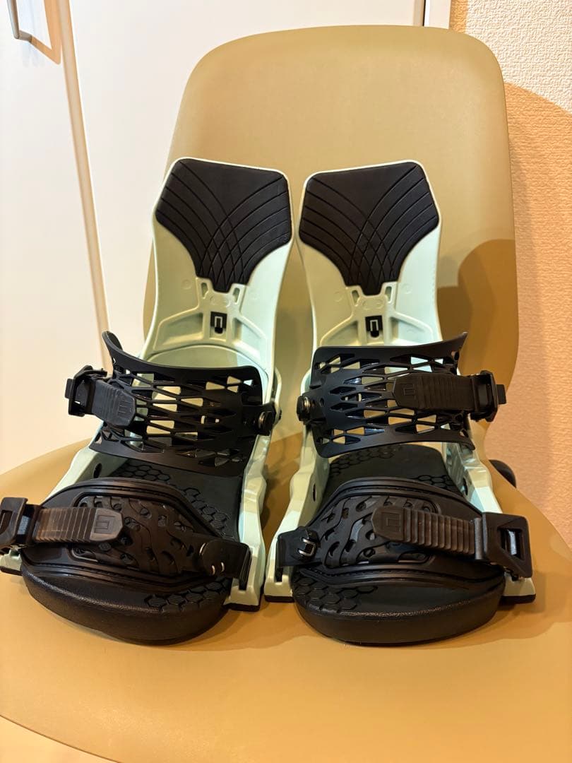 【値下げしました】NOW REBEL スノーボード　バインディング　サイズM