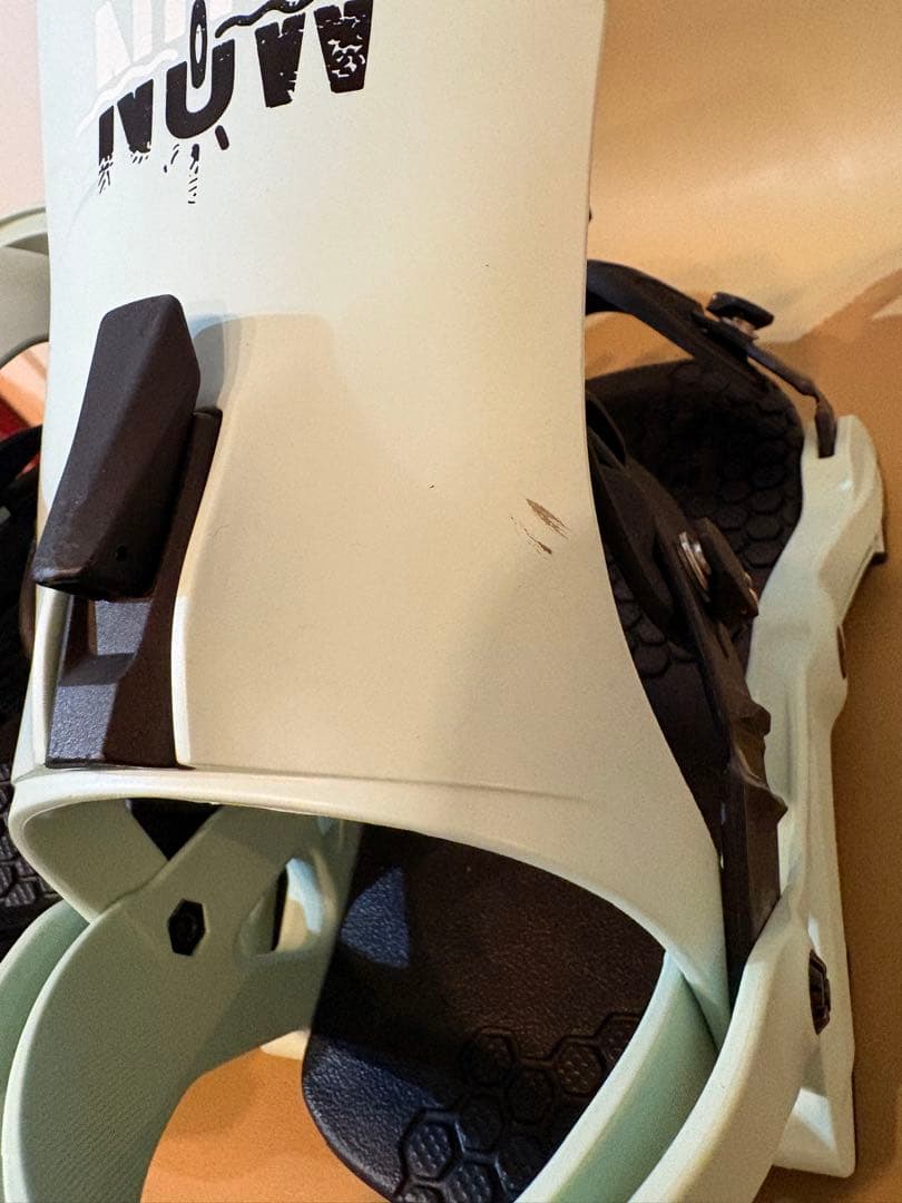 【値下げしました】NOW REBEL スノーボード　バインディング　サイズM