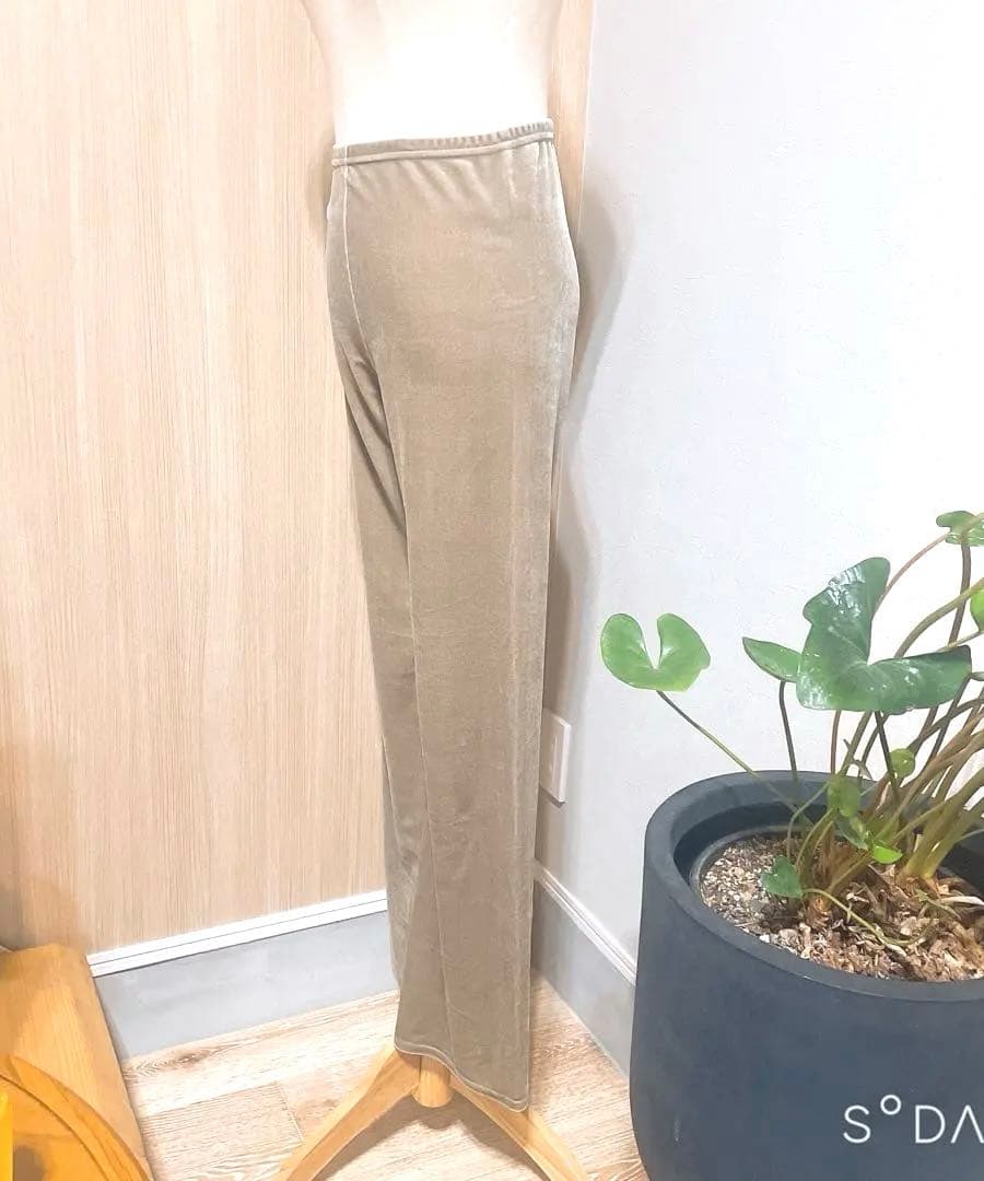 Simone wild ベージュ ストレッチ ワイドパンツの通販｜www.das-kleine