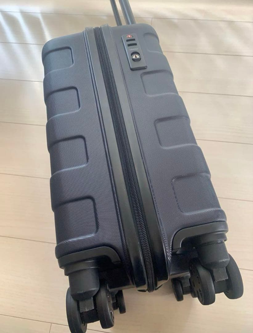 d*i様 無印　キャリーケース　機内持ち込みサイズ20 L ネイビー　紺