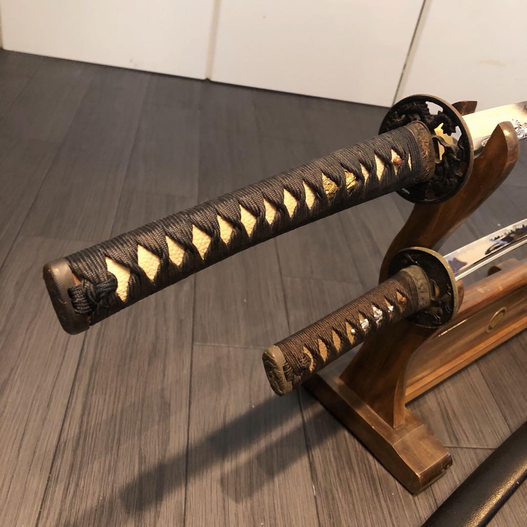 本格模造刀　優刃紋刀身　樋入り　龍刻印　太刀　脇差　大小セット　緑拵え