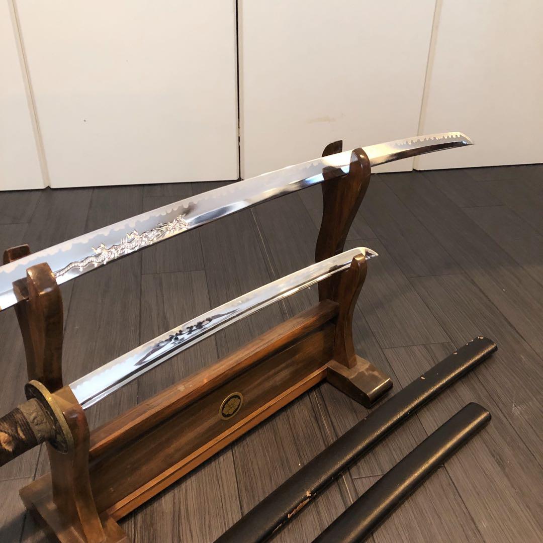 本格模造刀　優刃紋刀身　樋入り　龍刻印　太刀　脇差　大小セット　緑拵え