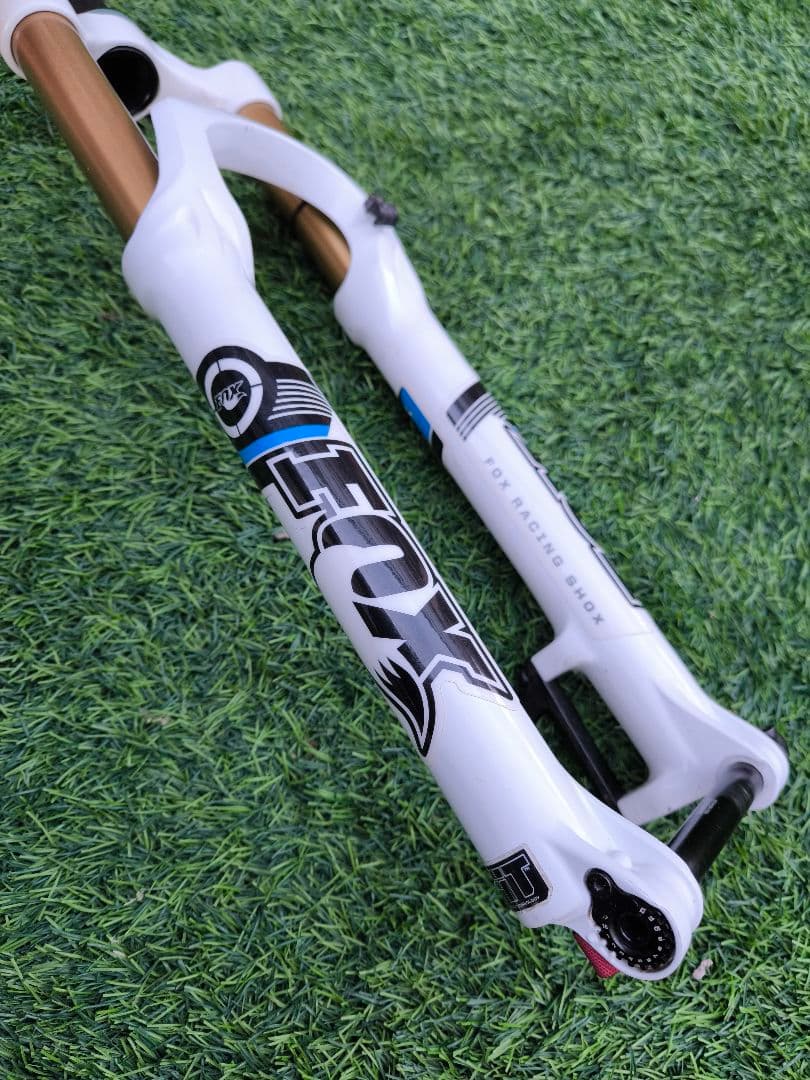 FOX エアサスペンションフォーク F-Series