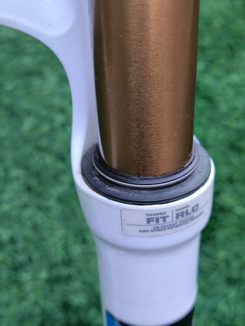 FOX エアサスペンションフォーク F-Series