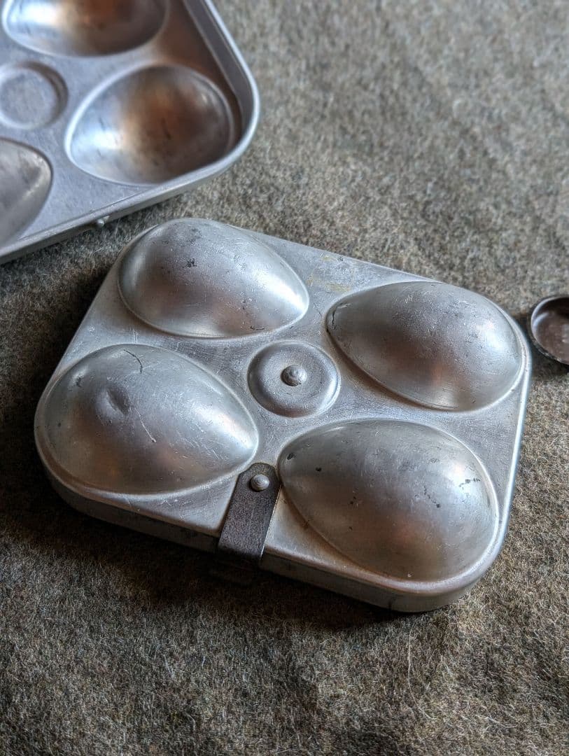 [アンティーク]　LE GRAND TETRAS 卵ケース 4個用