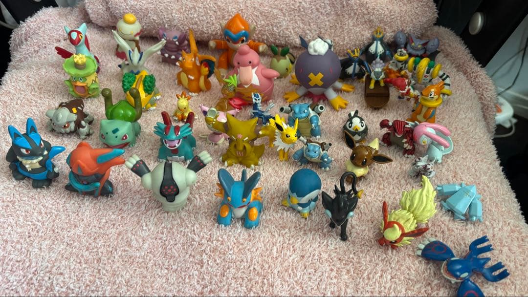 ポケモン フィギュアセット 多数 - メルカリ