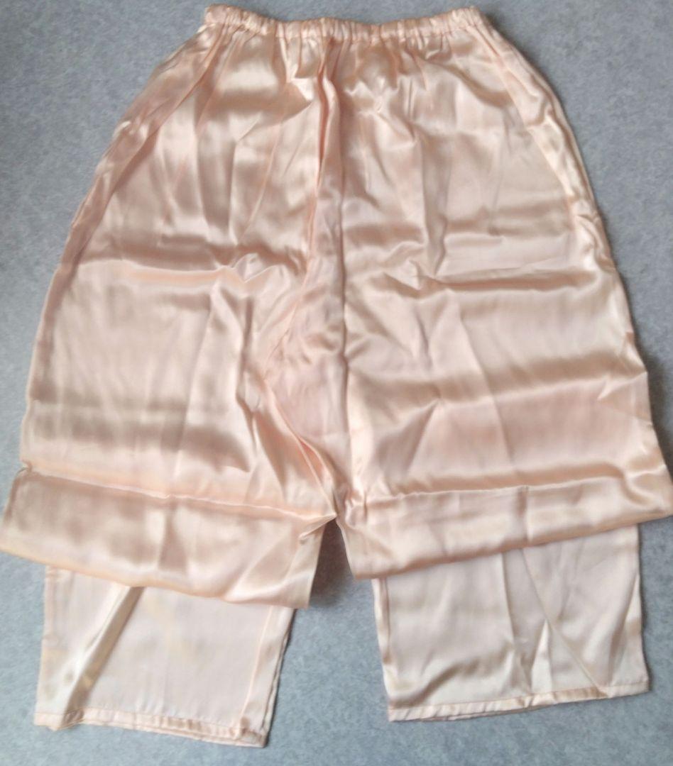 シルク100%レディースパジャマ　高品質　上下セットアップ　ズボン新品