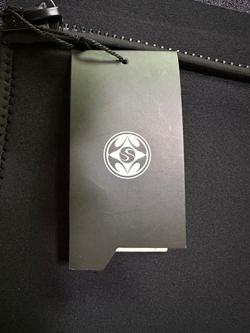 新品未使用タグ付き ウェットスーツ マリンスポーツ タッパー 黒 メンズ S