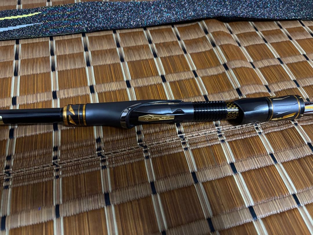 【極美品】ダイワ　24 トーナメント　MH-53