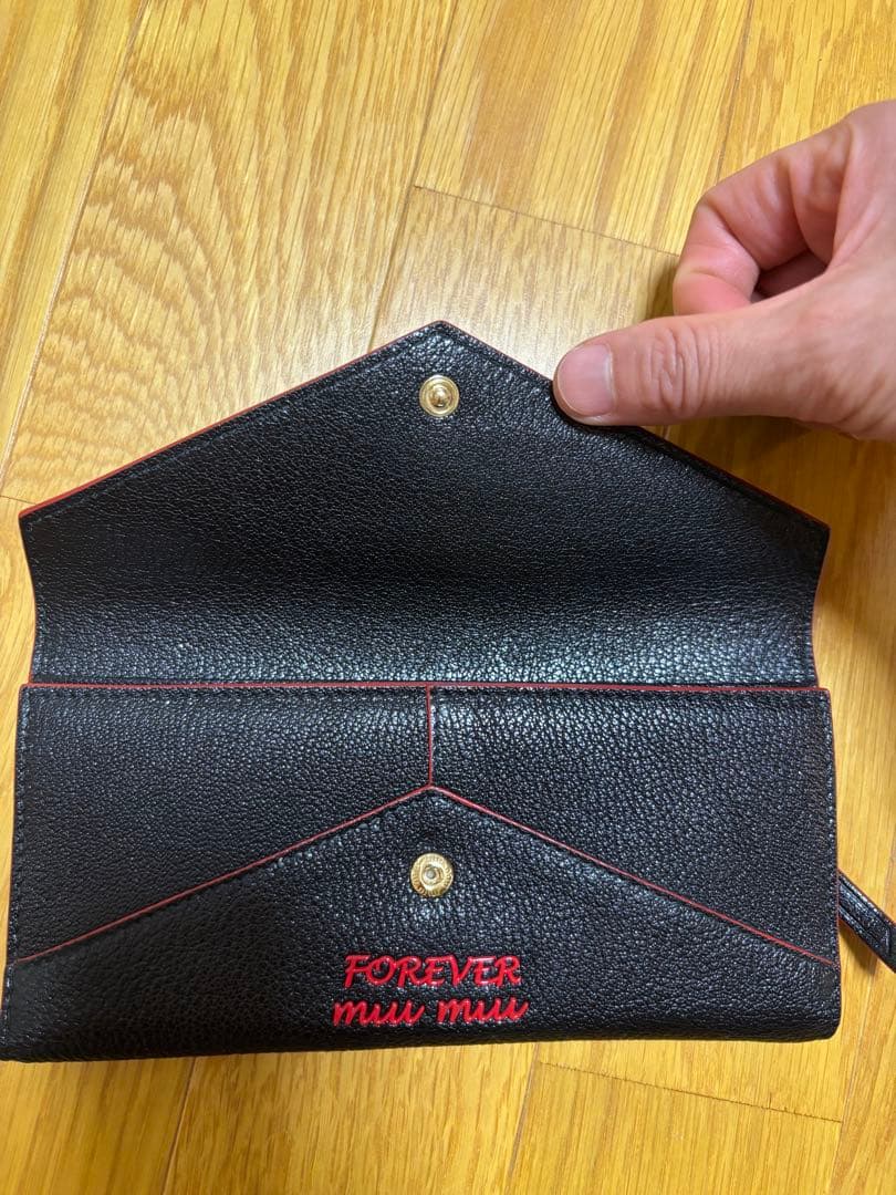 miumiu ブラック 長財布 エンベロープ型