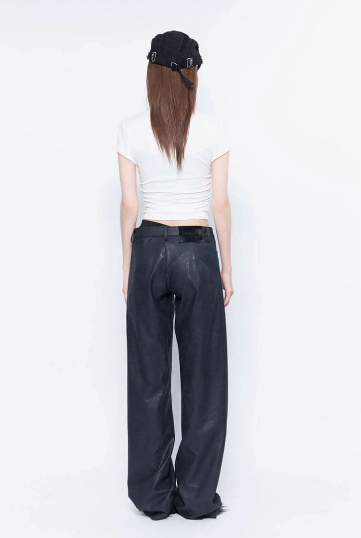 【ning】THEREDTHREAD レザーバタフライパンツ