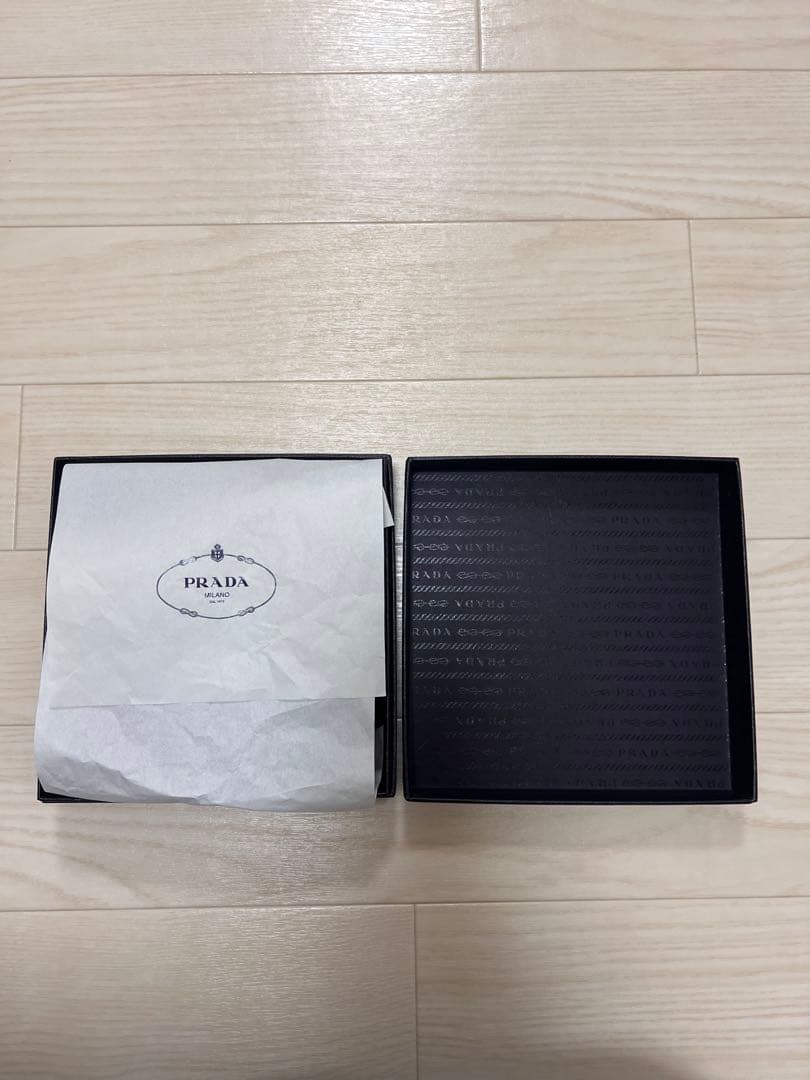 PRADA リボン ヘア クリップ バレッタ