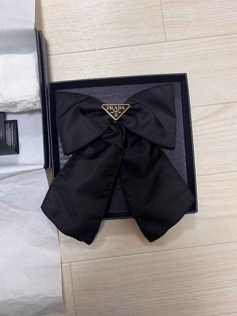 PRADA リボン ヘア クリップ バレッタ