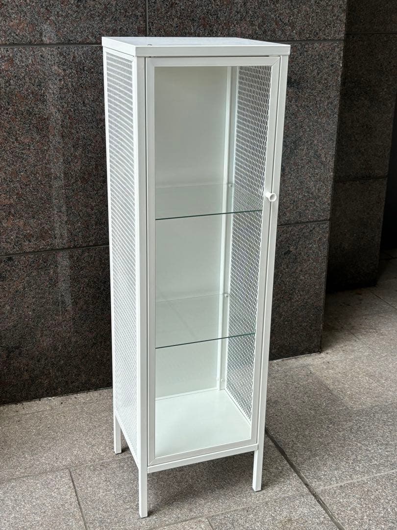 IKEA/BAGGEBO/バッゲボー：ガラス扉キャビネット完成品 - メルカリ