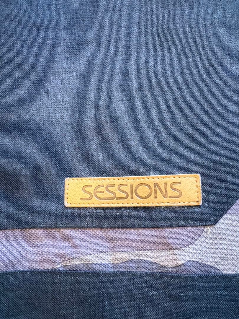 <正月特化中> 極美品 SESSIONS スキーウェア上下 Mサイズ