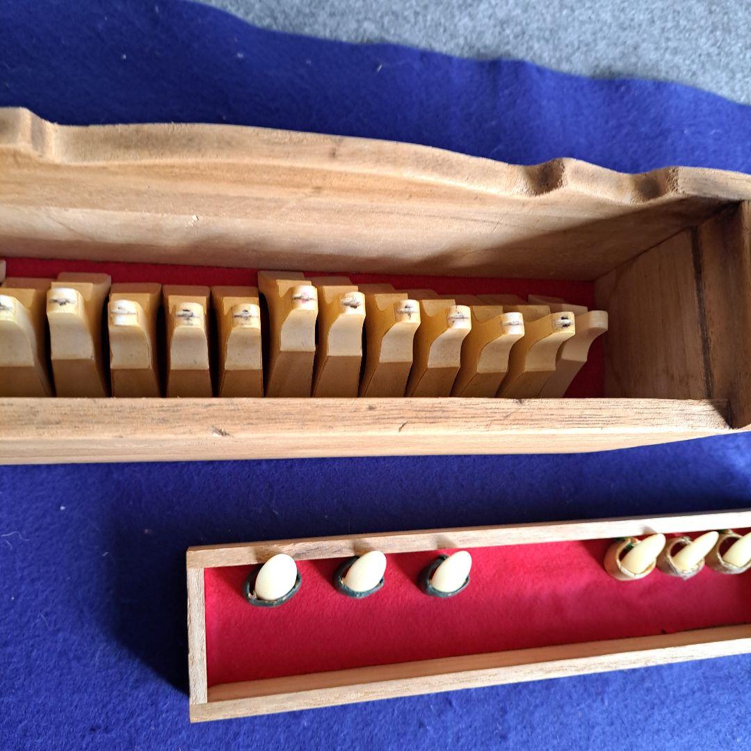 和楽器　お琴の柱