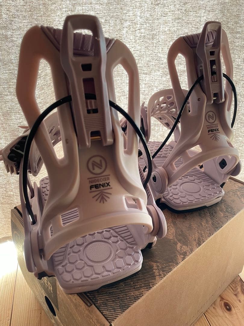 ナイデッカー　フェニックス　24-25モデル